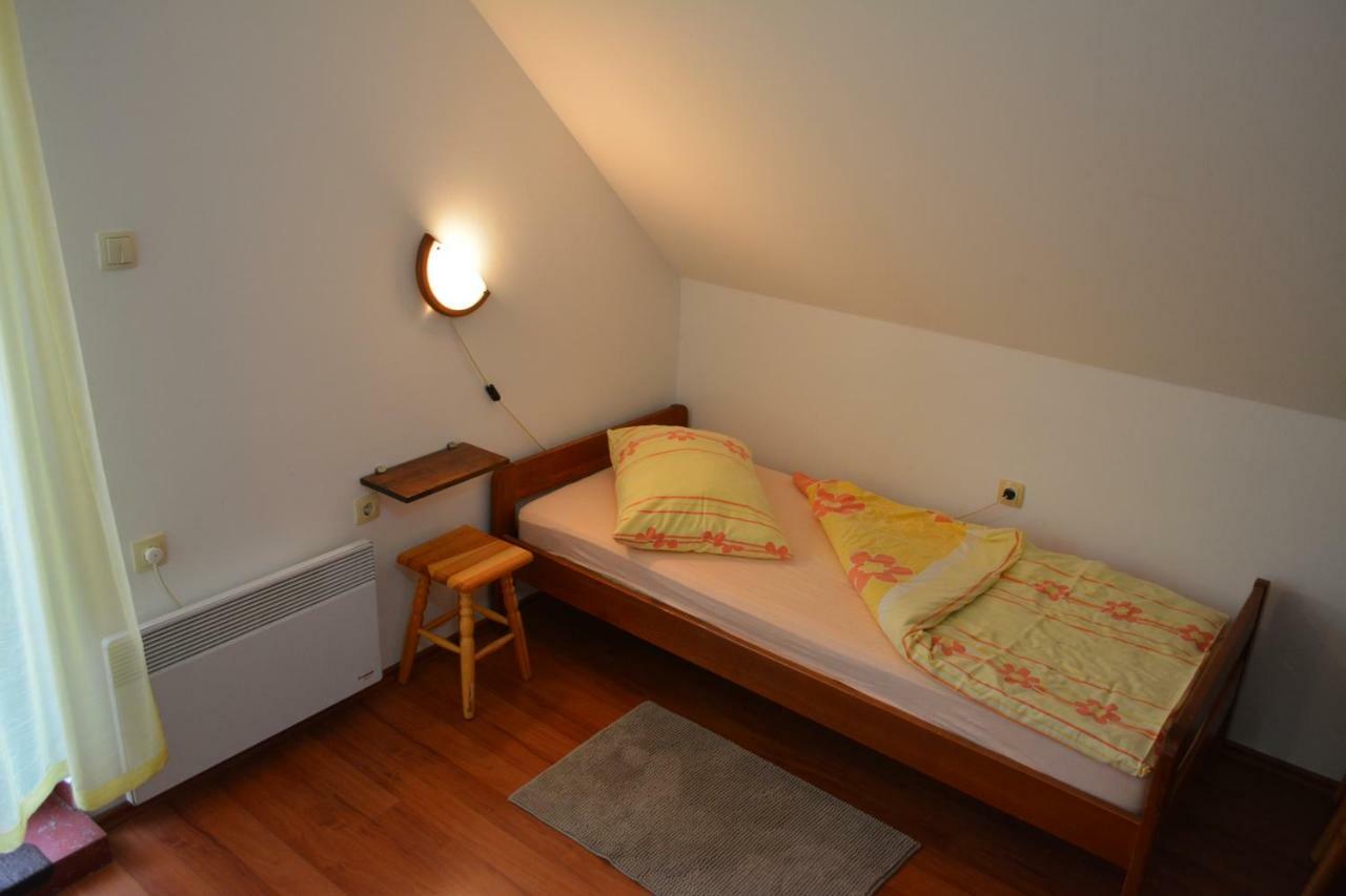 Holiday Home Coprnicka Hisa Skrad Экстерьер фото